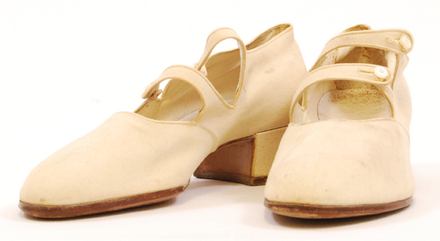 schlichte Brautschuhe